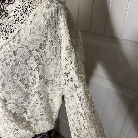 Strut & Love Lace Bodysuit NWT - Picture 3 of 6